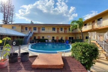 A Complete Travel Guide to Hollywood, Florida