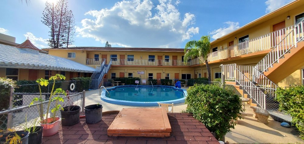 A Complete Travel Guide to Hollywood, Florida