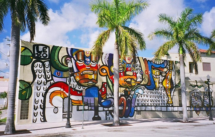 A Complete Travel Guide to Hollywood, Florida